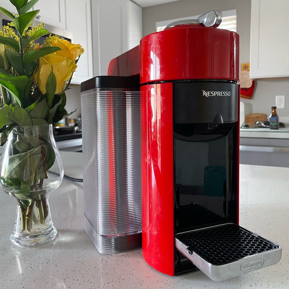 Cappuccino machine, barely used, fully functional